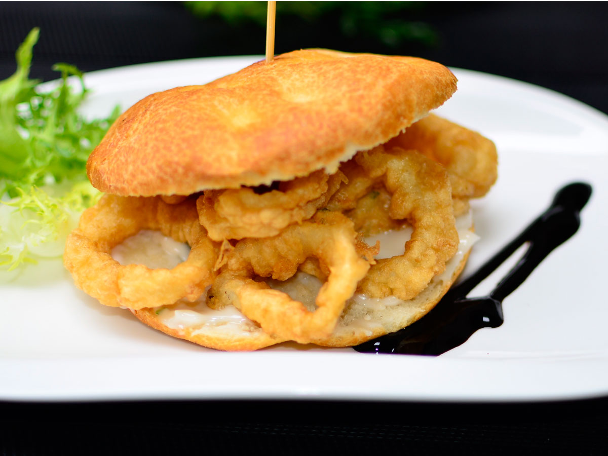 Cuantas Calorias Tiene Un Bocadillo De Calamares El bocata de calamares: el plato más castizo - Especiales - Canal Cocina