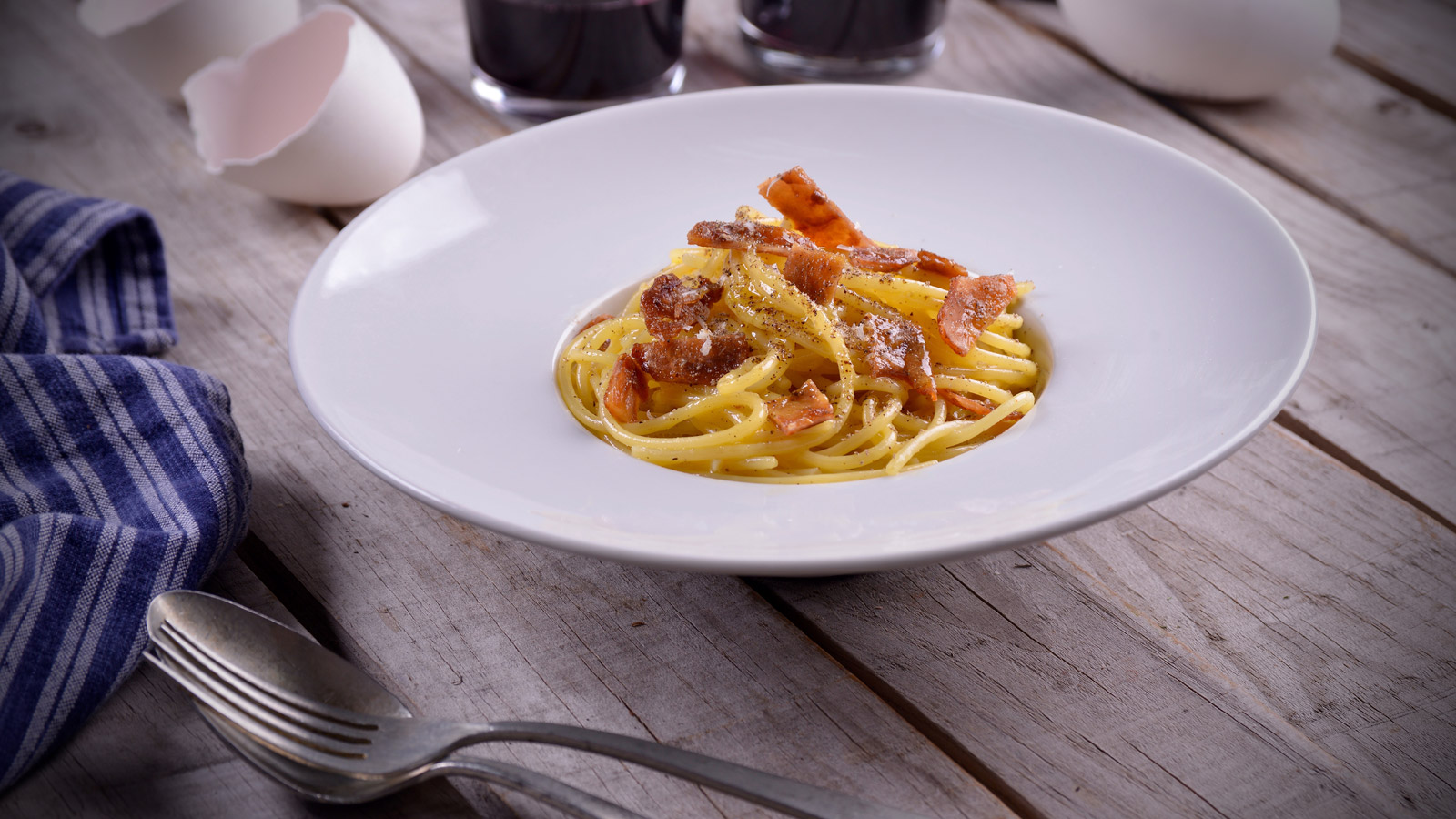 recetas de cocina chi ones spaghetti mantecados en yema de oca con chicharrones recetas de cocina chi ones spaghetti mantecados en yema de oca con chicharrones